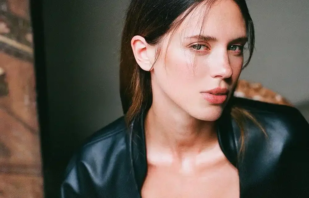 Delfina Chaves Biography: Parents, Runway, Instagram, Height, Net Worth, Ethnicity, Age