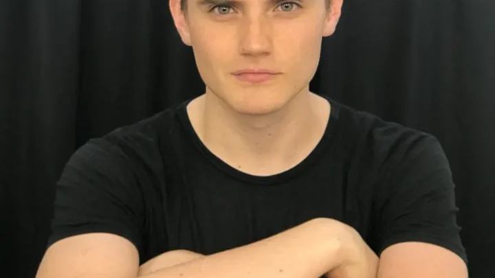 Alejandro de Hoyos Biography: Wife, Movies, Age, Ethnicity, Awards, Net Worth