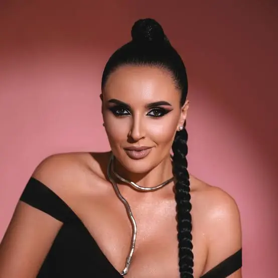 Mila Nitich Biography: Husband, Age, Songs, Ethnicity, Height, Awards, Net Worth