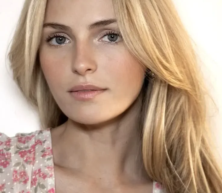 Valentina Zelyaeva Biography: Net Worth, Age, Boyfriend, Height, Instagram, Career, Parents