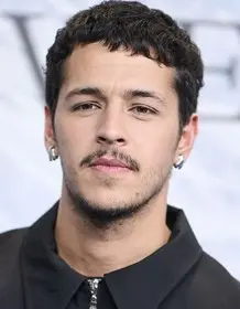 Simón Hempe Biography: Nationality, Instagram Songs, Net Worth, Age, Movies, Height, Awards, Partner