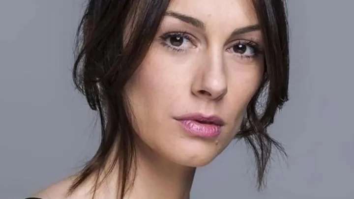 Sloboda Mićalović Biography: Husband, Twin Daughters, Age, Height, Films, Net Worth, Movies