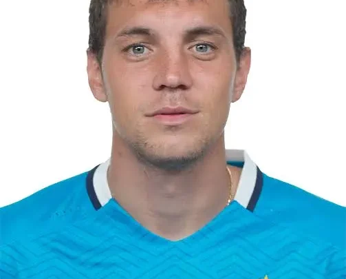 Artem Dzyuba Bio: Wife, Kids, Age, Height, Goals, Career, Net Worth, Stats, Club