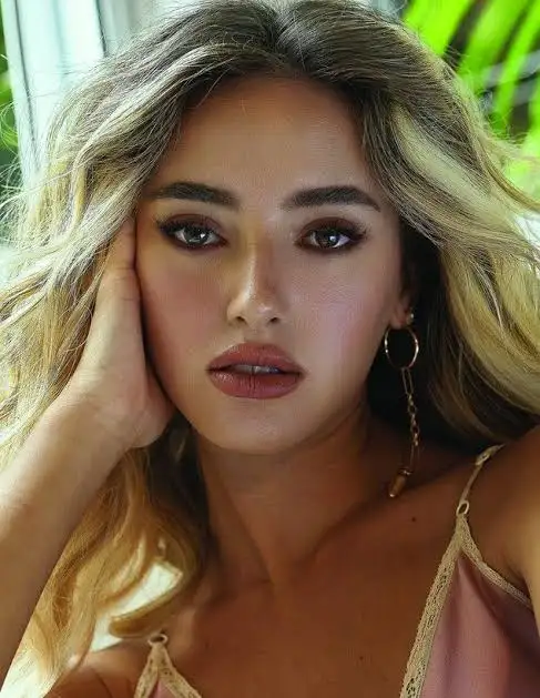 Adi Bity Biography: Parents, Movies, Age, Songs, Height, Ethnicity, Net Worth, Awards, Singles