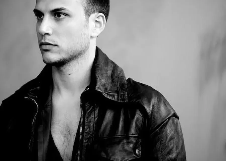 Assi Azar Biography: Net Worth, Big Brother, Religion, Partner, Age, KIK, Ethnicity, Parents, Instagram