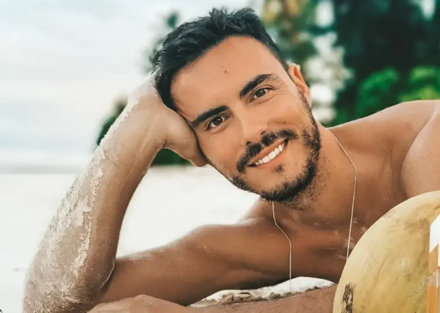João Pedro Sousa Biography: Wife, Age, Net Worth, Height, Travel Blog, Career, Instagram