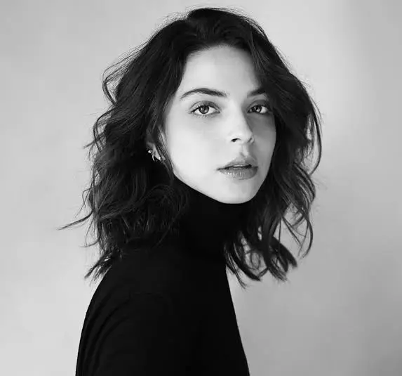 Gisselle Kuri Biography: Brothers, Age, Height, Net Worth, Netflix, Career, Husband, Movies, TV Shows