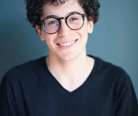 Shahar Tavoch Biography: Songs, Parents, Net Worth, Age, Height, Ethnicity, Partner, Movies