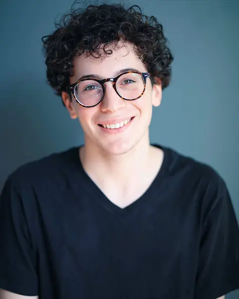 Shahar Tavoch Biography: Songs, Parents, Net Worth, Age, Height, Ethnicity, Partner, Movies