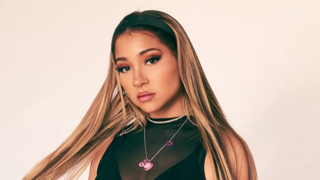 Princesa Alba Biography: Age, Net Worth, Songs, Albums, Career, Nationality, Husband