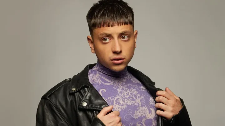 Paco Amoroso Biography: Age, Net Worth, Girlfriend, Height, Parents, Songs, Siblings, Awards, Instagram