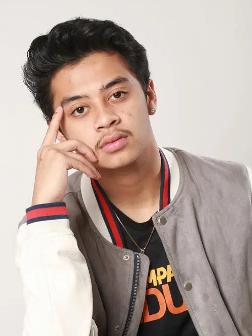 Bastian Steel
