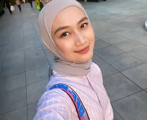 Melody Nurramdhani Biography: Songs, Age, Husband, Ethnicity, Net Worth, Singles, Instagram, Movies