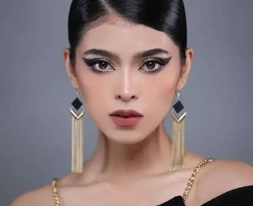 Jharna Bhagwani Biography: Instagram, Husband, Ethnicity, Age, Son, Parents, Net Worth, YouTube, Songs