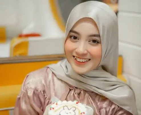 Nabilah Ratna Ayu Azalia Biography: Age, Religion, Net Worth, JKT48, Ethnicity, Boyfriend, Movies, Parents