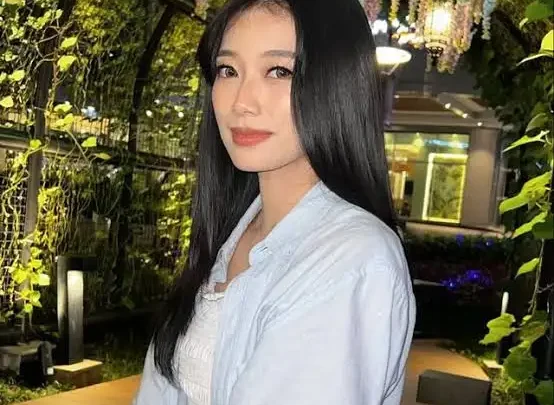 Desy Genoveva Biography: Parents, Instagram, Net Worth, Age, Height, Movies, JKT48, Ethnicity