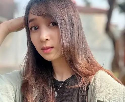 Ayana Shahab Biography: Ethnicity, Parents, JKT48, Instagram, Net Worth, Songs, Awards, Partner