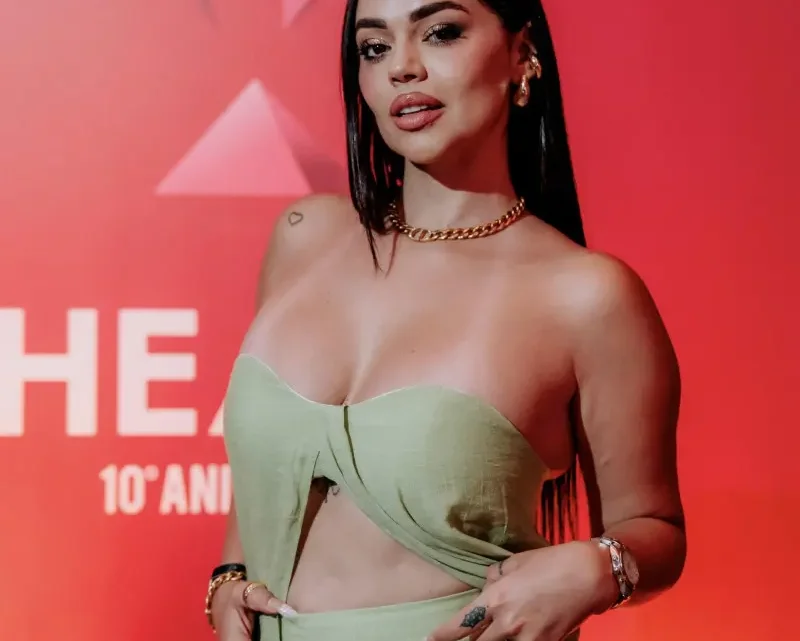 La Segura Biography:Husband, Child, Age, Net Worth, Height, Controversy, YouTube, Siblings