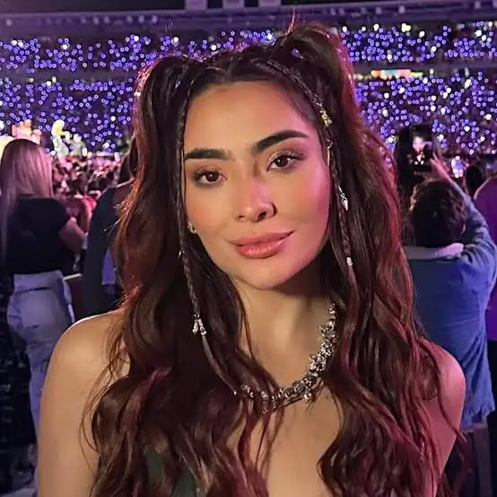 La Mafe Méndez Biography: Age, Height, Net Worth, Boyfriend, Songs, Siblings, Health Journey, YouTube