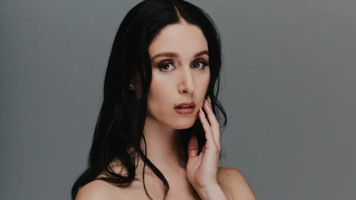 Francisca Valenzuela Biography: Net Worth, Age, Parents, Height, Songs, Spouse, Kids