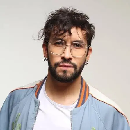 Edo Caroe Bio: Wife, Daughter, Height, Age, Net Worth, Magic, Career, TV Shows, Instagram