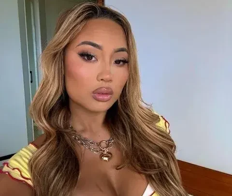 Kazumi Squirts Biography: Ethnicity, Parents, Net Worth, Age, OnlyFans, Instagram, Height, Boyfriend