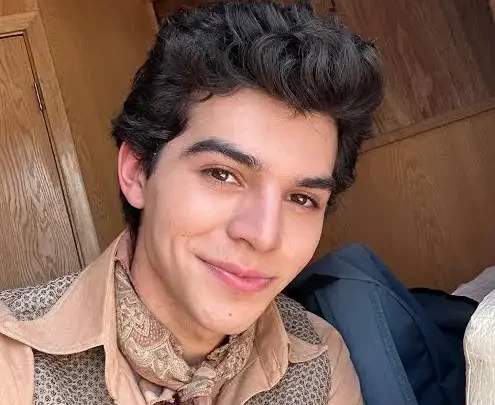 Andrés Vázquez Bio: Net Worth, Age, Height, TV Shows, Sister, Parents, Girlfriend