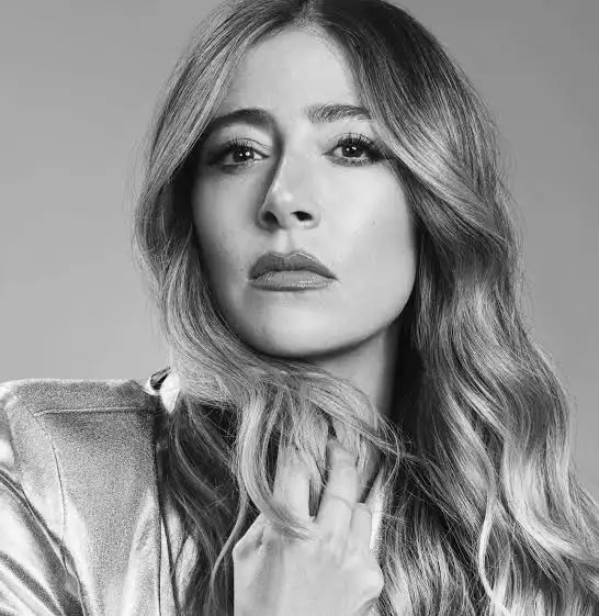 Verónica Orozco Bio: Age, Height, Net Worth, TV Shows, Parents, Sisters, Daughter