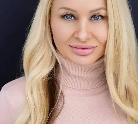 Sarah Oliver Biography: Age, Height, Net Worth, TV Shows, Sisters, Boyfriend, Instagram, Parents