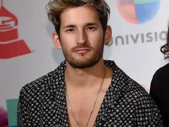 Ricky Montaner Biography: Age, Net Worth, Parents, Height, Spouse, Kids, Career