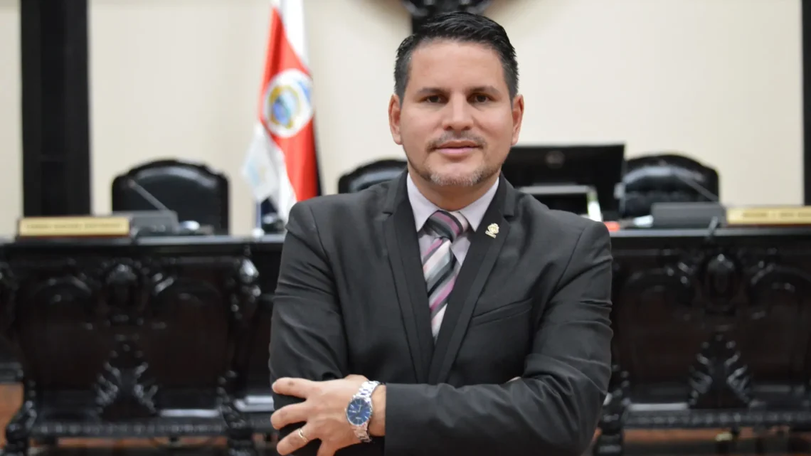 Fabricio Alvarado Biography: Net Worth, Age, Kids, Height, Parents, Wife, Career, Songs