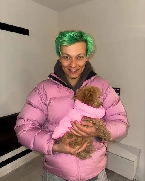 Przemysław Lejowski Biography: Instagram, Net Worth, Songs, Age, Ethnicity, YouTube, Girlfriend