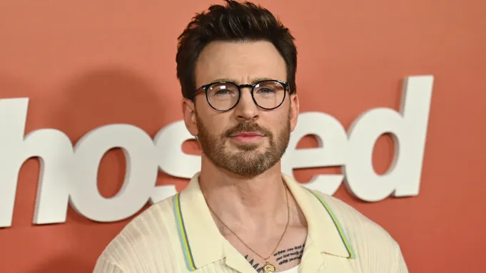 Chris Evans Biography: Wife, Movies, Children, Age, Height, Parents, Net Worth, TV Shows