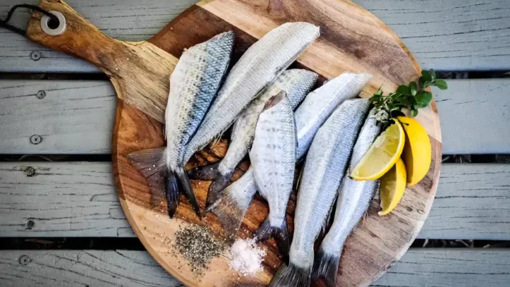 How to Choose Sustainable Seafood (A Consumer’s Guide)