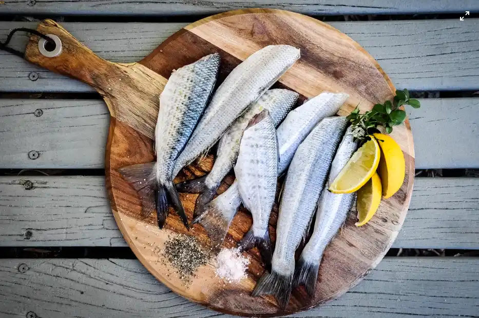 How to Choose Sustainable Seafood (A Consumer’s Guide)