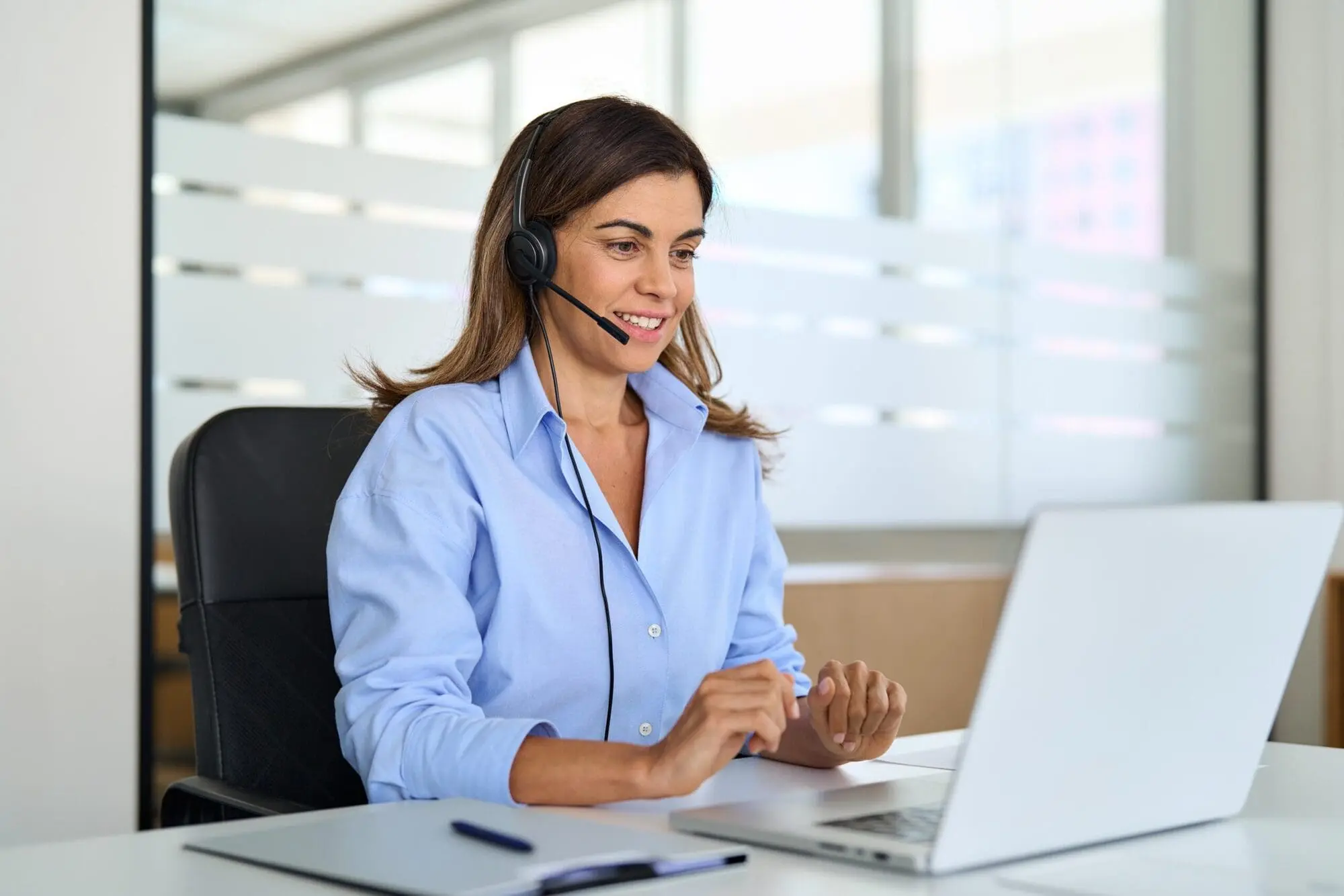 Client Service Pro How to Handle Customer Service Like a Pro (On a Budget) | Practical ...