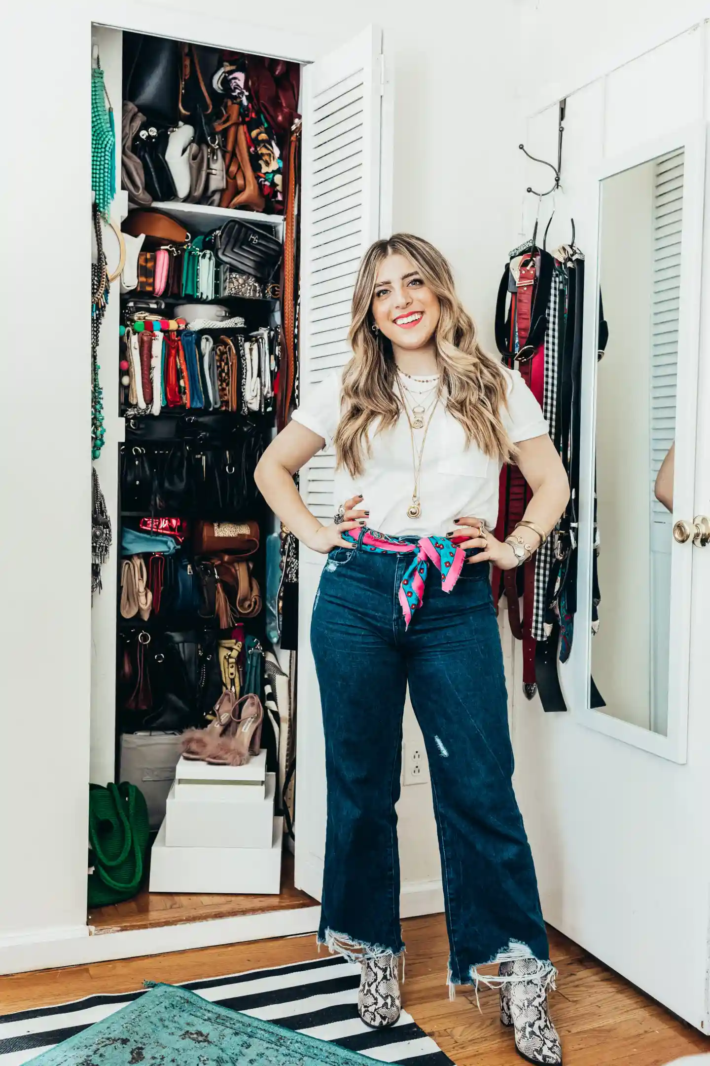 How to Organize a Small Closet for Maximum Space | Expert Tips