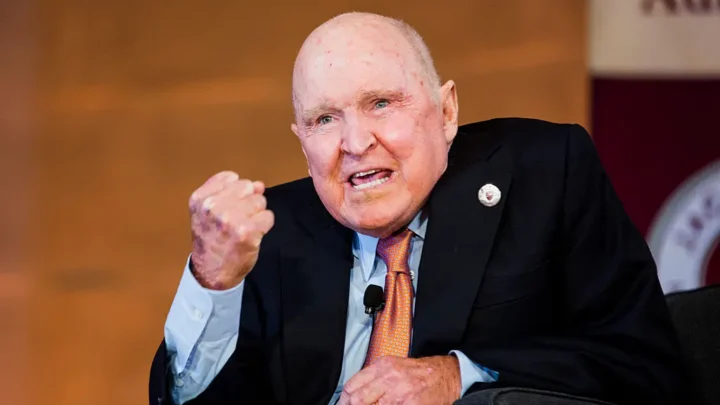 Jack Welch Biography: Net Worth, Children, Age, Wife, Parents, Books, Religion, Cause of Death