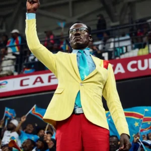 Michel Kuka Mboladinga, Lumumba Vea