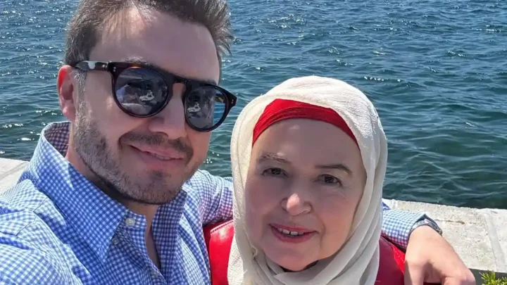 Mustafa Ceceli Biography: Wife, Age, Parents, Net Worth, Songs, Height, Albums