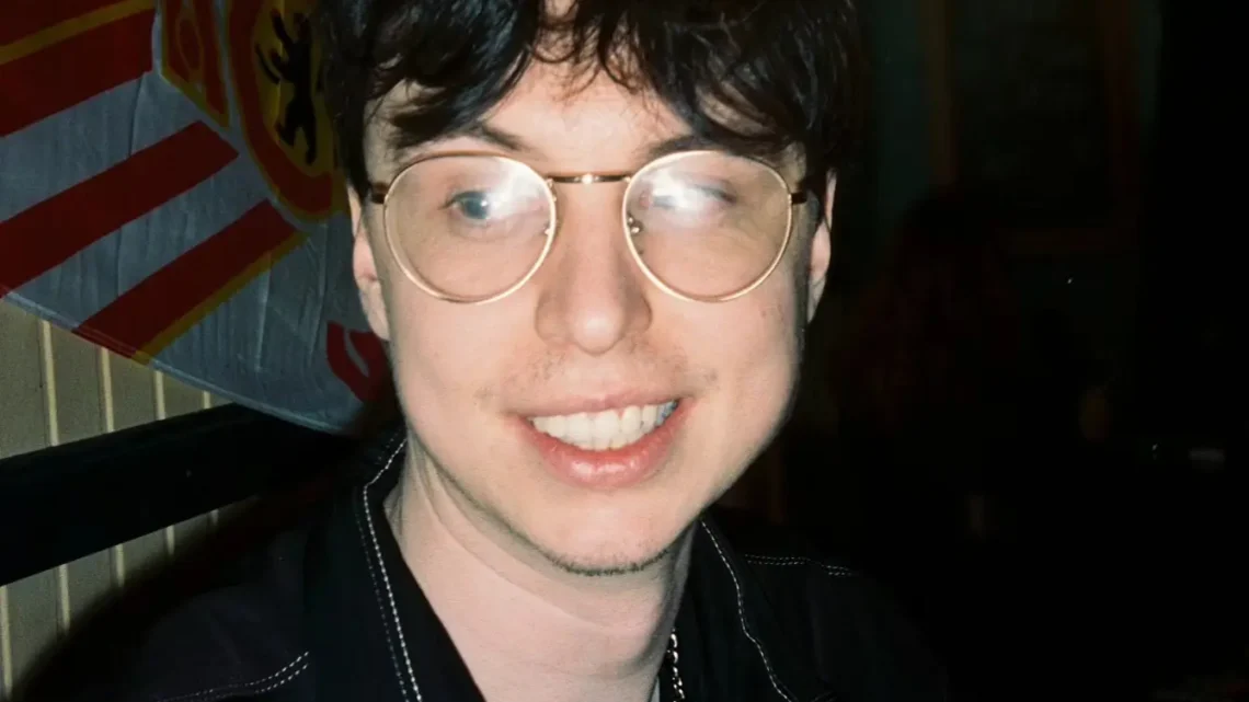 Caedrel Biography: Height, Parents, Age, Net Worth, Brother, YouTube, Gaming, Girlfriend, Twitch