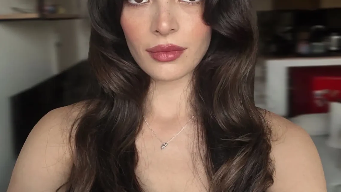 Esengül Aypek Biography: TV Series, Height, Parents, Age, Net Worth, Siblings, Boyfriend, Films