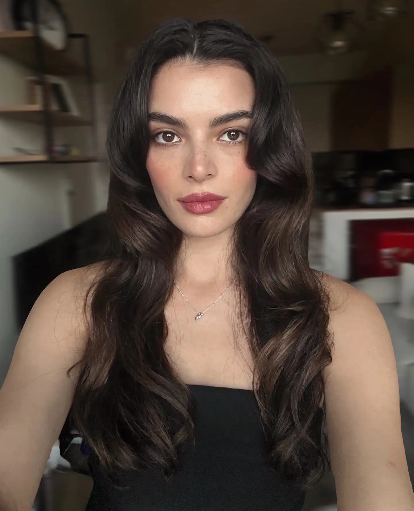 Esengül Aypek Photo