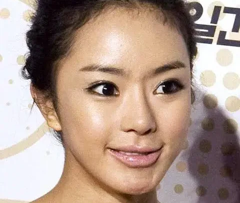 Seo Woo Biography: Height, Parents, Age, Net Worth, Siblings, YouTube Channel, Boyfriend, Films