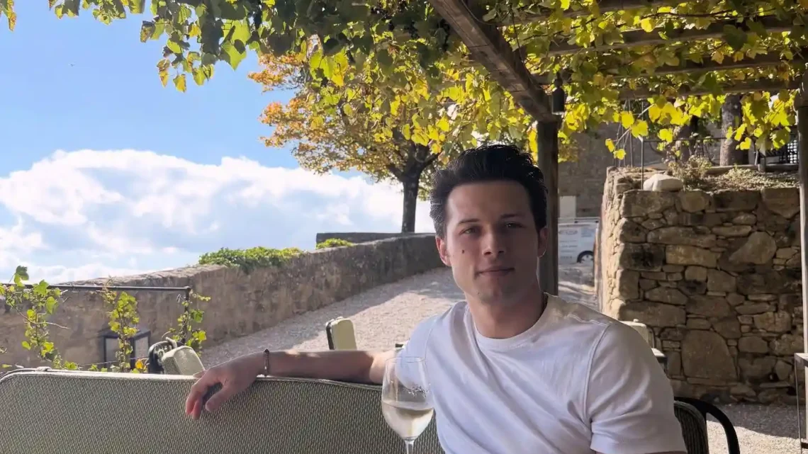 Leo Howard Biography: Height, Parents, Age, Net Worth, Siblings, Movies, Girlfriend, TV Series