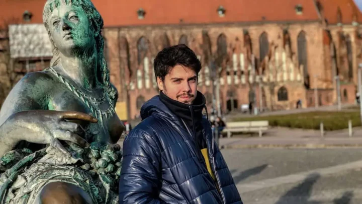 xPeke Biography: Awards, Twitch, Girlfriend, Height, Parents, Age, Net Worth, Siblings