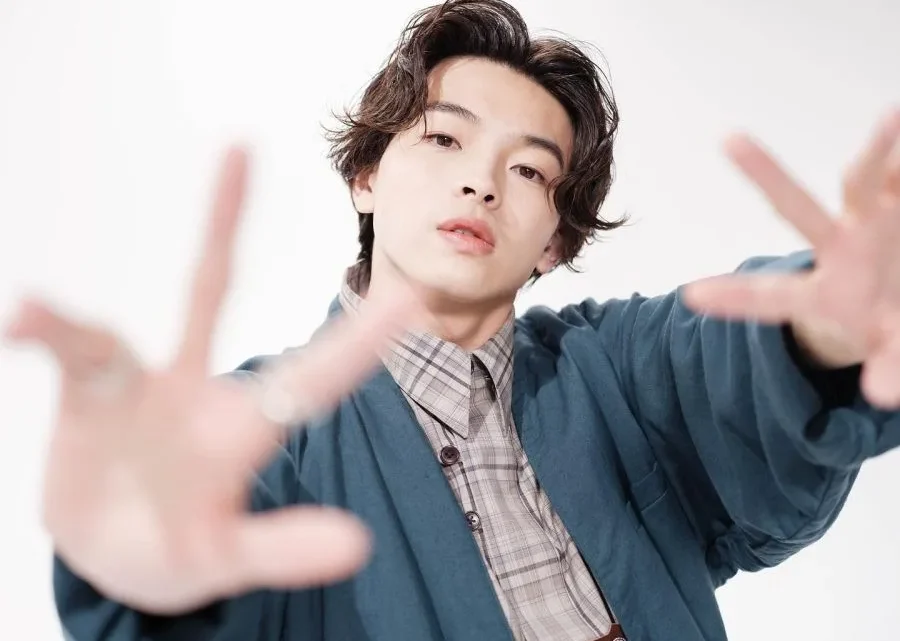 Imase (singer) Biography: Age, Career, Net Worth, Instagram, Songs, Girlfriend, Ethnicity