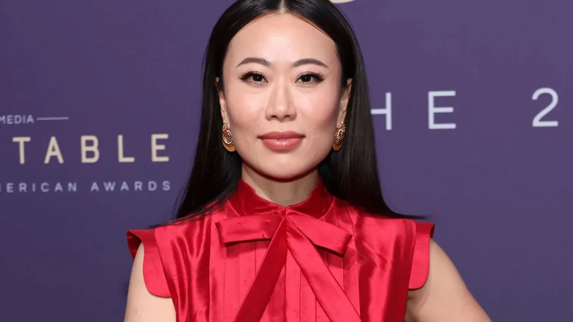Kelly Mi Li Bio: Height, Age, Parents, Net Worth, Partner, Kids, Biography, Career, Instagram