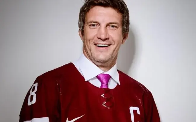 Sandis Ozoliņš Biography: Wife, Age, Net Worth, Awards, Ethnicity, Parents, Instagram
