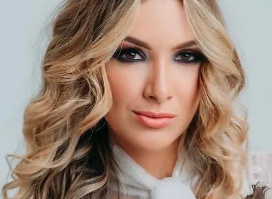 Andrea Villarroel Biography: Husband, Age, Kids, Net Worth, Height, Blog, TV Shows, Instagram